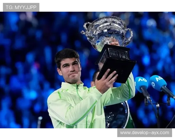 新星选手在澳网大逆转夺冠 成就职业生涯首个大满贯冠军