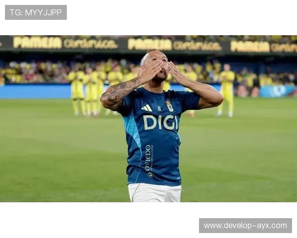 比利亚雷亚尔俱乐部宣布新赛季目标以重返西甲前四为主要任务 比利亚雷亚尔俱乐部宣布新赛季目标以重返西甲前四为主要任务