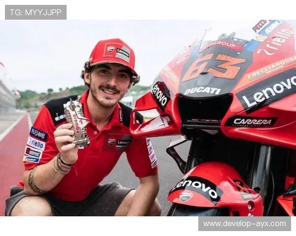 MotoGP赛季最新战况分析：顶级车手争夺激烈 赛事走向引人关注