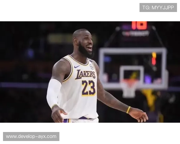 NBA最新动态:詹姆斯谈季后赛前景 湖人补强阵容引发球迷热议 NBA最新动态:詹姆斯谈季后赛前景 湖人补强阵容引发球迷热议